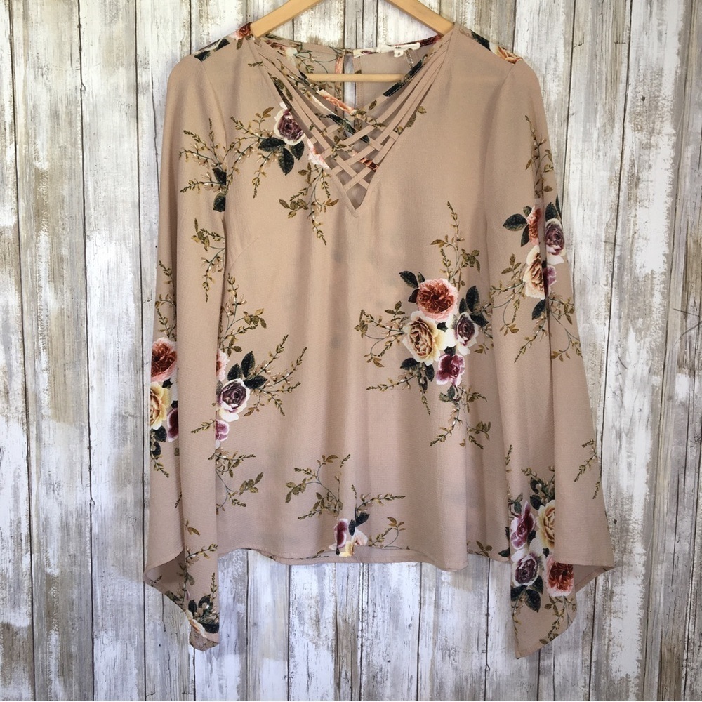Entro Beige Floral Bell Sleeve Blouse - Picture 5 of 6